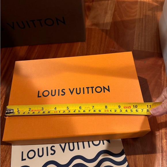 Louis Vuitton Box, bag, gifttag and ribbon - Picture 4 of 5
